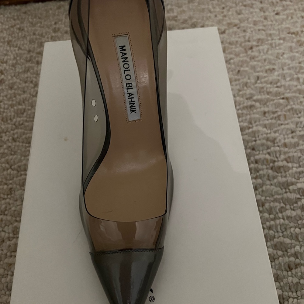 Manolo Blahnik Pacha PVC Cap-Toe Pump In Patent Silver - Picture 7 of 14